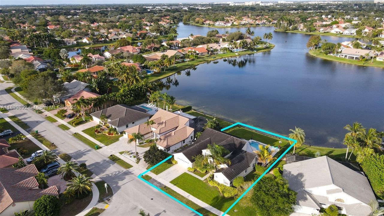 Recientemente alquilado: $7,500 (4 camas, 3 baños, 2980 Pies cuadrados)