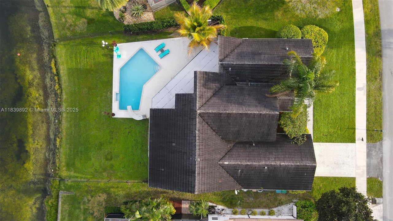 Recientemente alquilado: $7,500 (4 camas, 3 baños, 2980 Pies cuadrados)