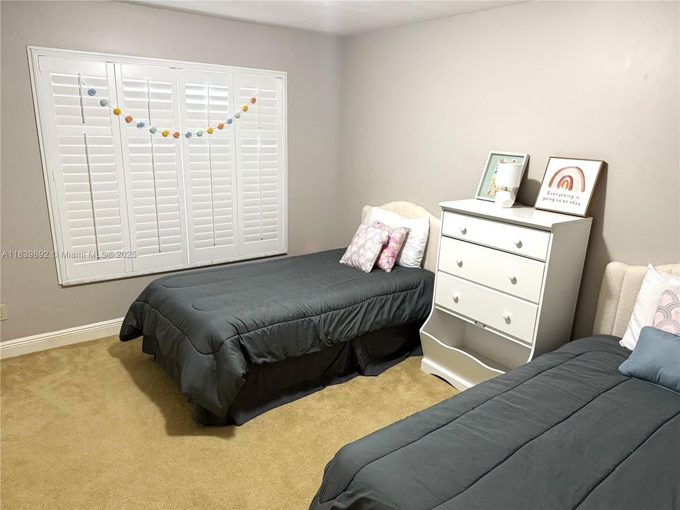 Recientemente alquilado: $7,500 (4 camas, 3 baños, 2980 Pies cuadrados)