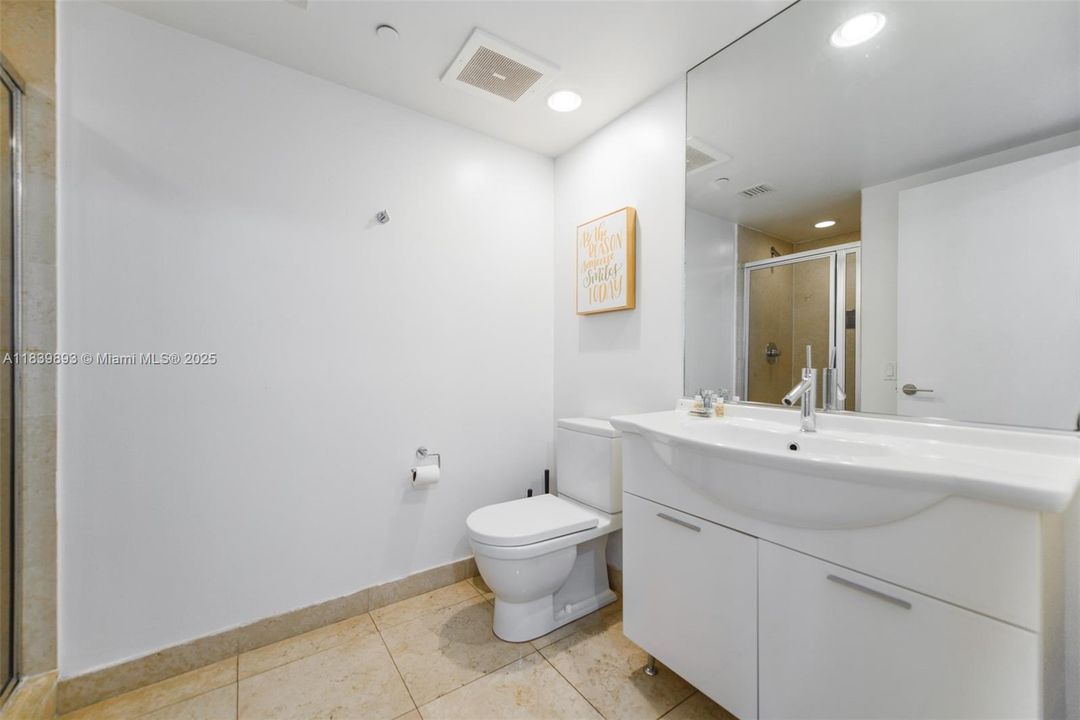 For Sale: $1,150,000 (2 beds, 2 baths, 1459 Square Feet)
