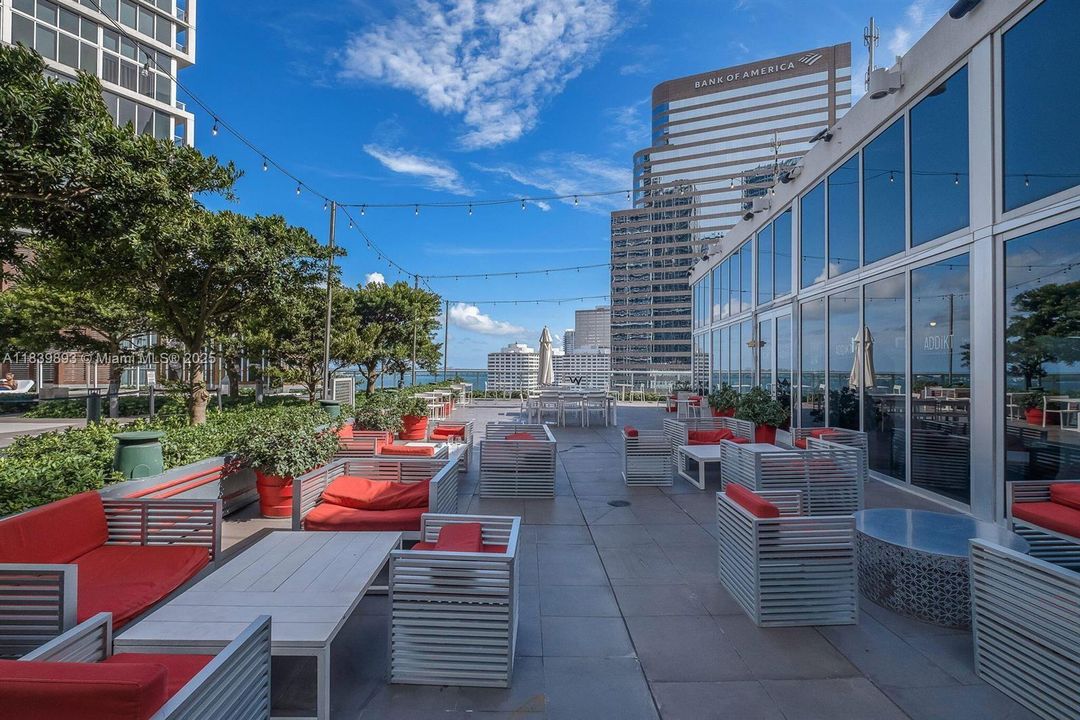 For Sale: $1,150,000 (2 beds, 2 baths, 1459 Square Feet)