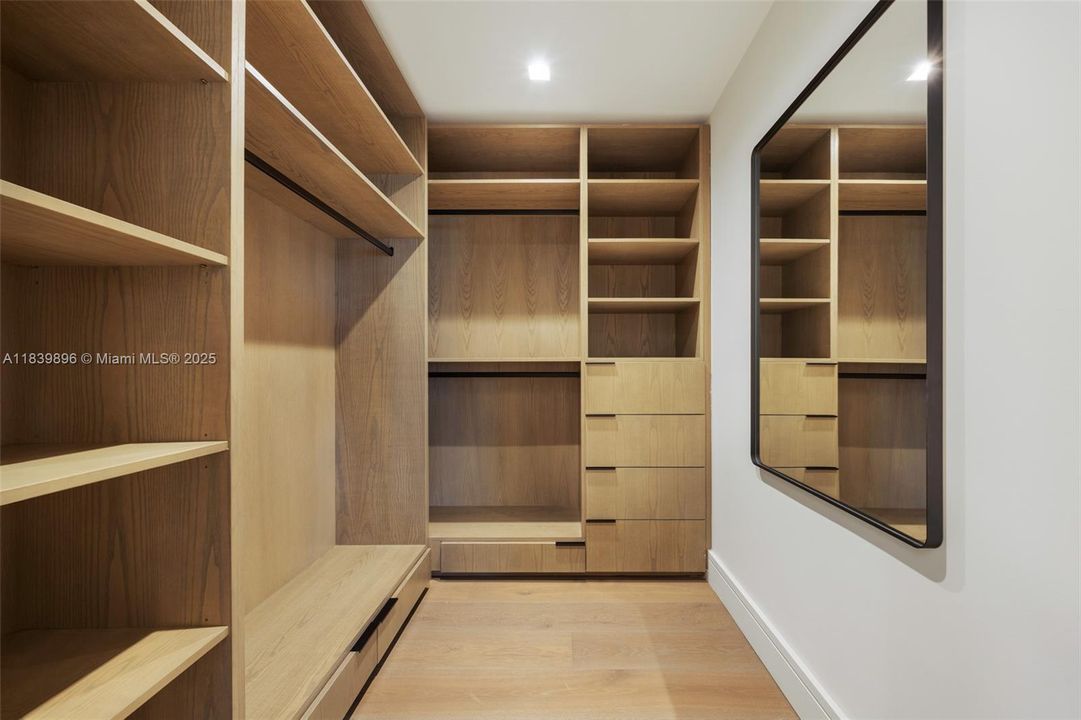 待售: $11,850,000 (6 贝兹, 7 浴室, 6263 平方英尺)