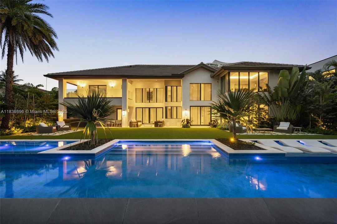 待售: $11,850,000 (6 贝兹, 7 浴室, 6263 平方英尺)