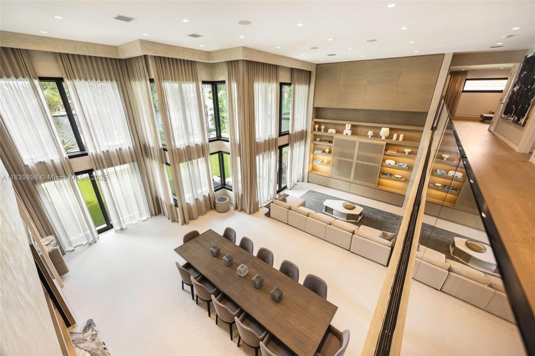 待售: $11,850,000 (6 贝兹, 7 浴室, 6263 平方英尺)