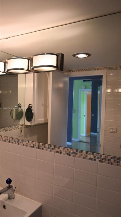 Activo con contrato: $239,000 (2 camas, 2 baños, 1712 Pies cuadrados)