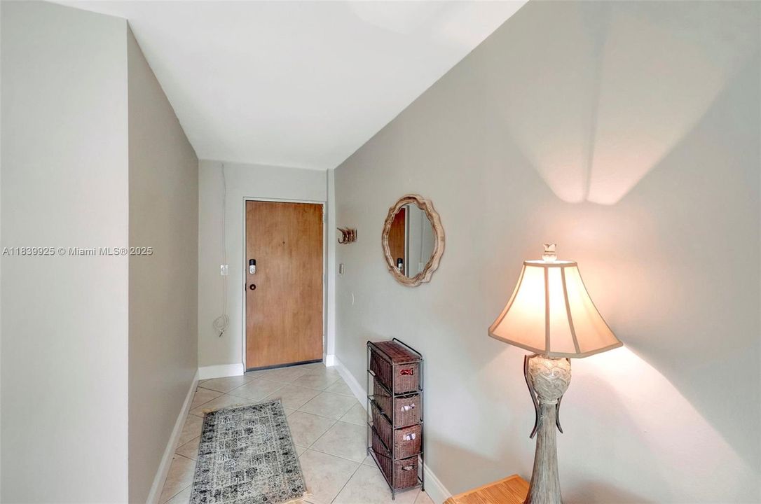 En Venta: $395,000 (2 camas, 1 baños, 702 Pies cuadrados)