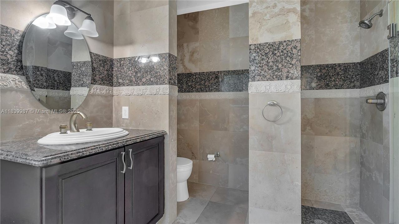 Recently Rented: $6,500 (6 beds, 4 baths, 3493 Square Feet)