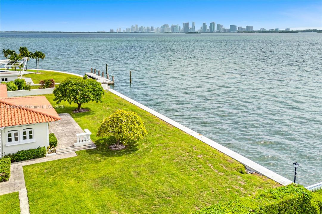 En Venta: $10,750,000 (4 camas, 3 baños, 2986 Pies cuadrados)