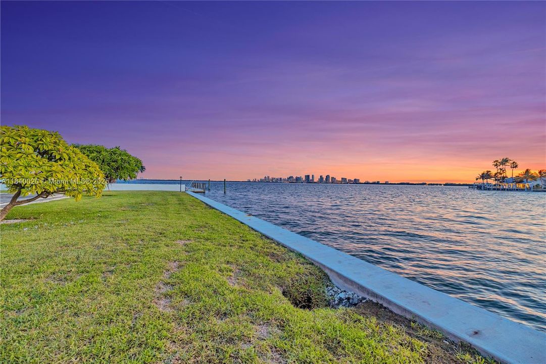 En Venta: $10,750,000 (4 camas, 3 baños, 2986 Pies cuadrados)