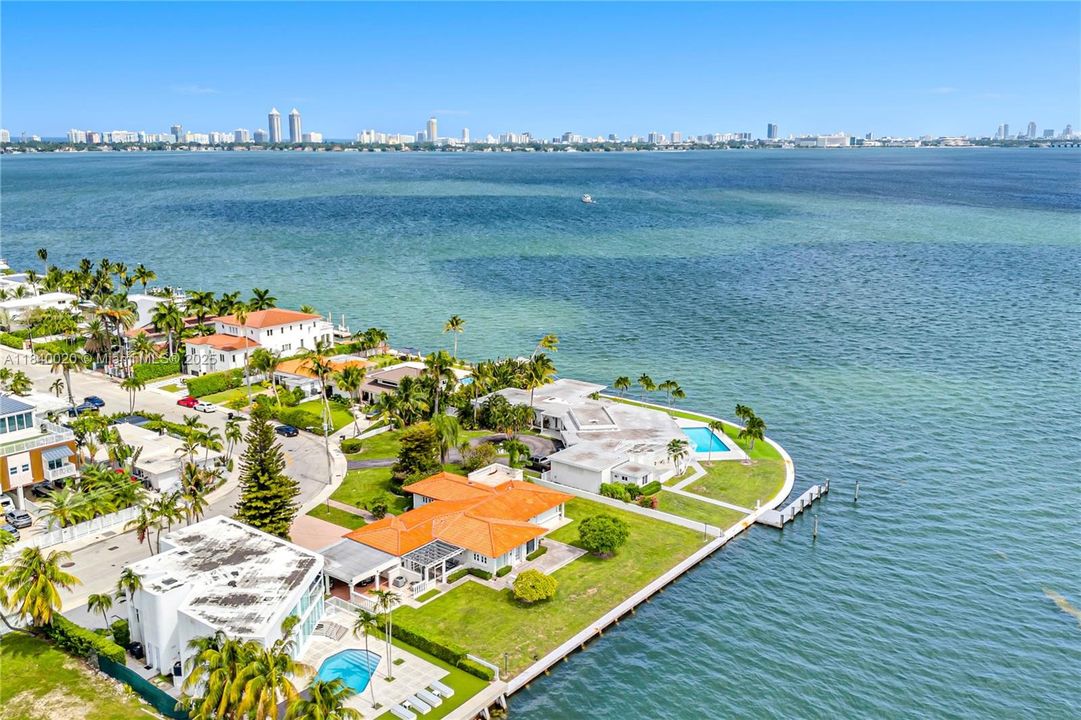 En Venta: $10,750,000 (4 camas, 3 baños, 2986 Pies cuadrados)