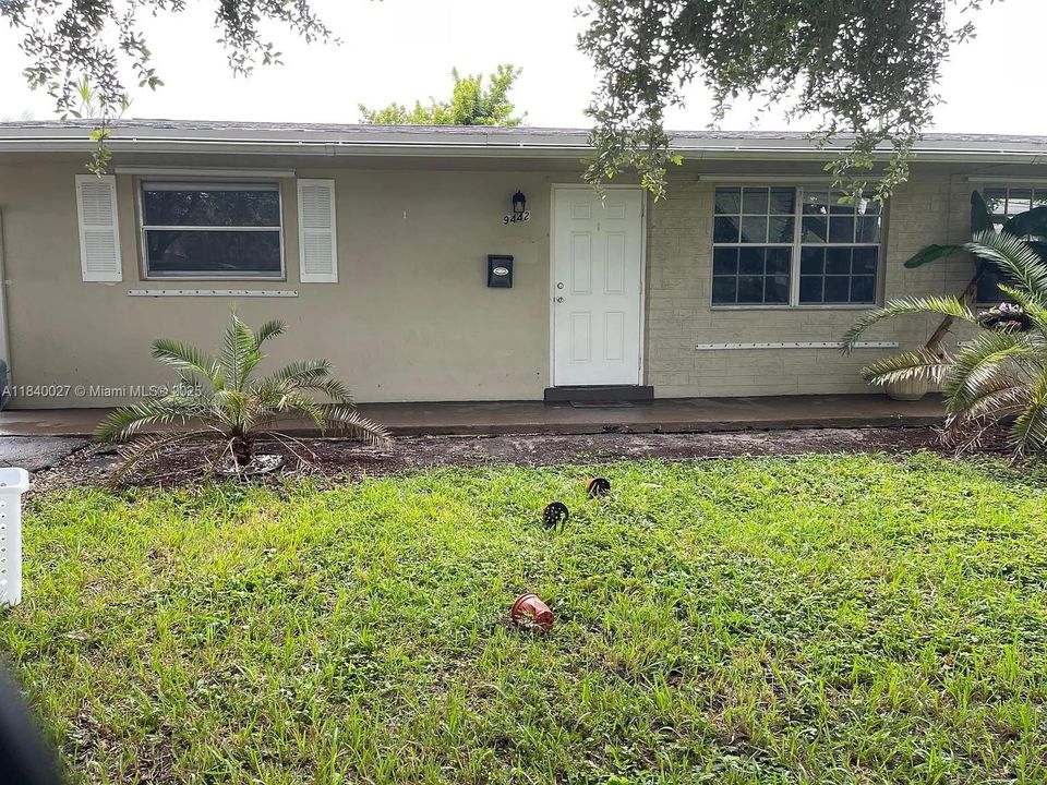 Recently Rented: $2,250 (2 beds, 1 baths, 953 Square Feet)