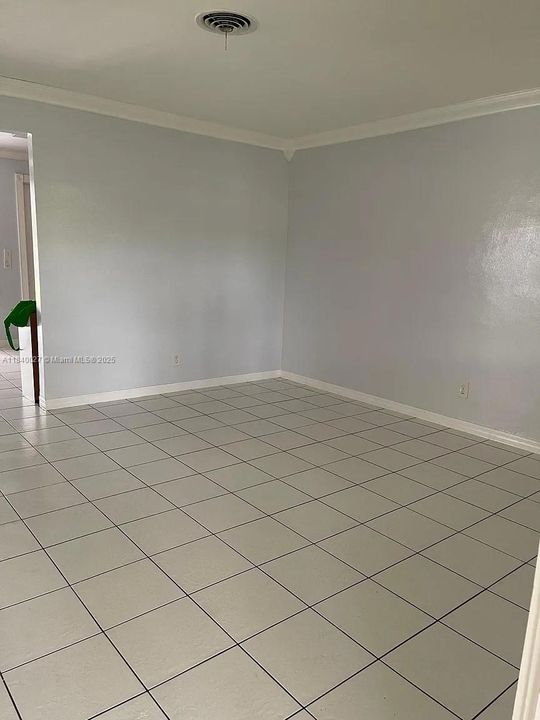 Recently Rented: $2,250 (2 beds, 1 baths, 953 Square Feet)