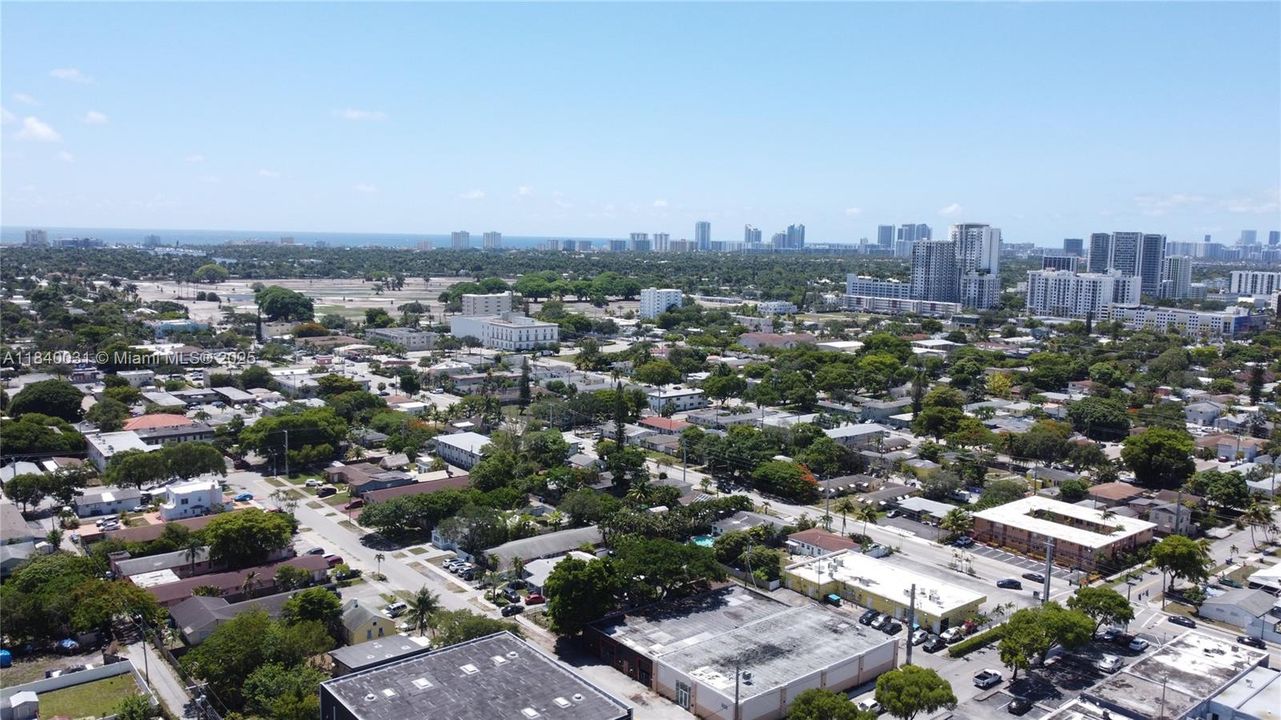 В аренду: $11,000 (0 спален, 0 ванн, 0 Квадратных фут)