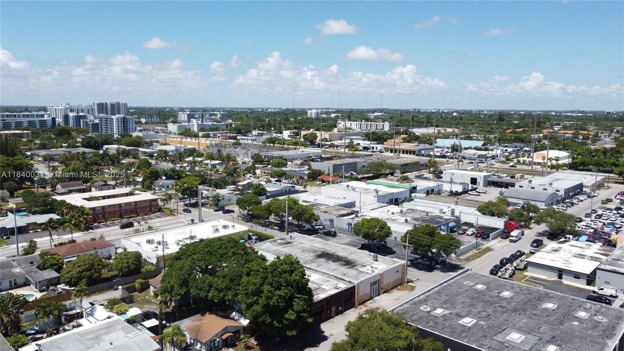 В аренду: $11,000 (0 спален, 0 ванн, 0 Квадратных фут)