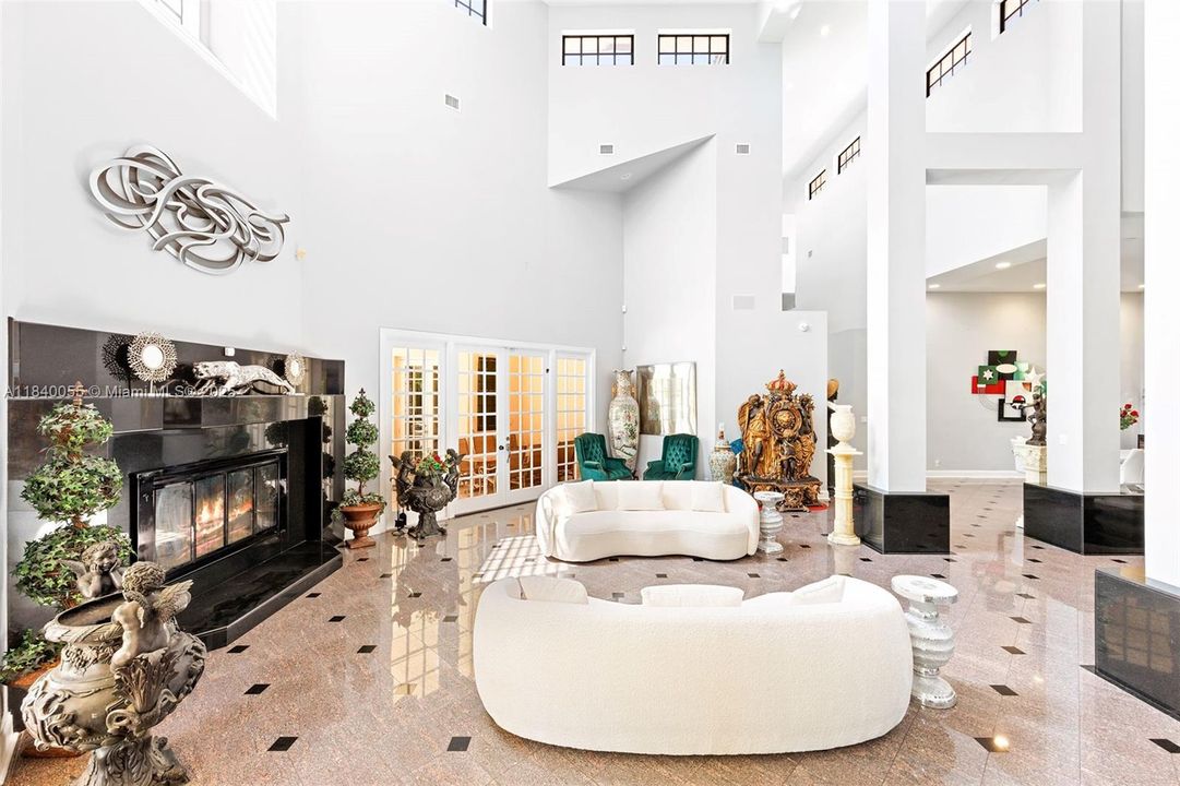 For Sale: $2,200,000 (6 beds, 8 baths, 6548 Square Feet)