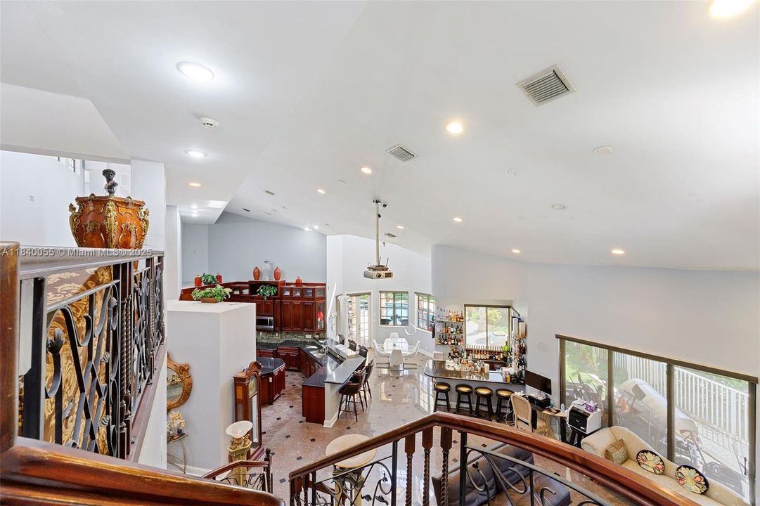 For Sale: $2,200,000 (6 beds, 8 baths, 6548 Square Feet)