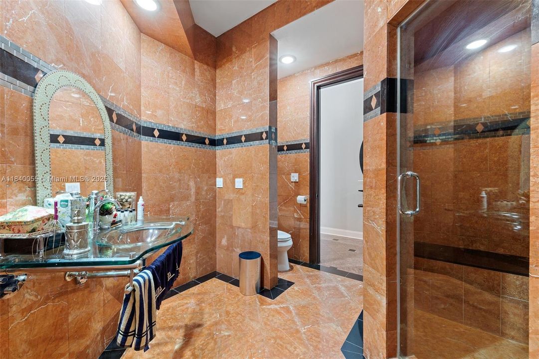 For Sale: $2,200,000 (6 beds, 8 baths, 6548 Square Feet)