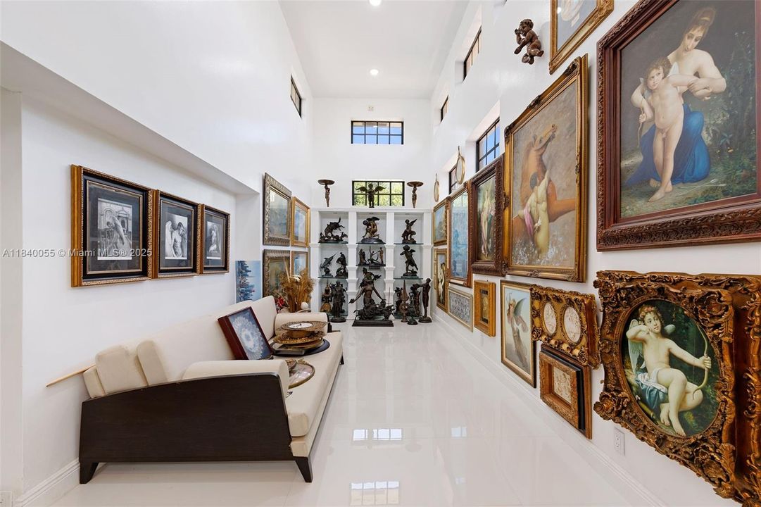 For Sale: $2,200,000 (6 beds, 8 baths, 6548 Square Feet)