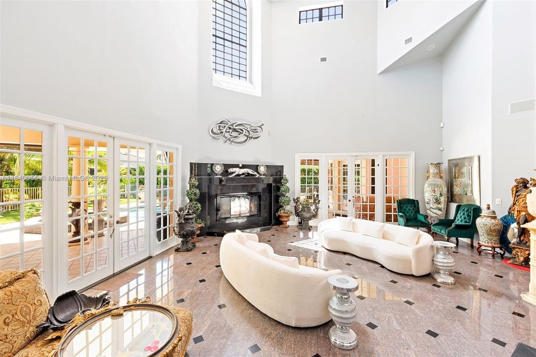 For Sale: $2,200,000 (6 beds, 8 baths, 6548 Square Feet)