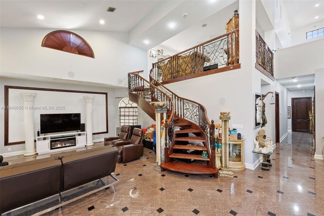 For Sale: $2,200,000 (6 beds, 8 baths, 6548 Square Feet)