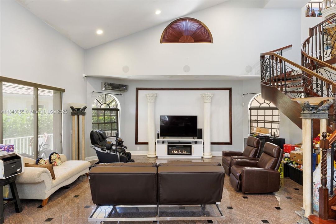 For Sale: $2,200,000 (6 beds, 8 baths, 6548 Square Feet)