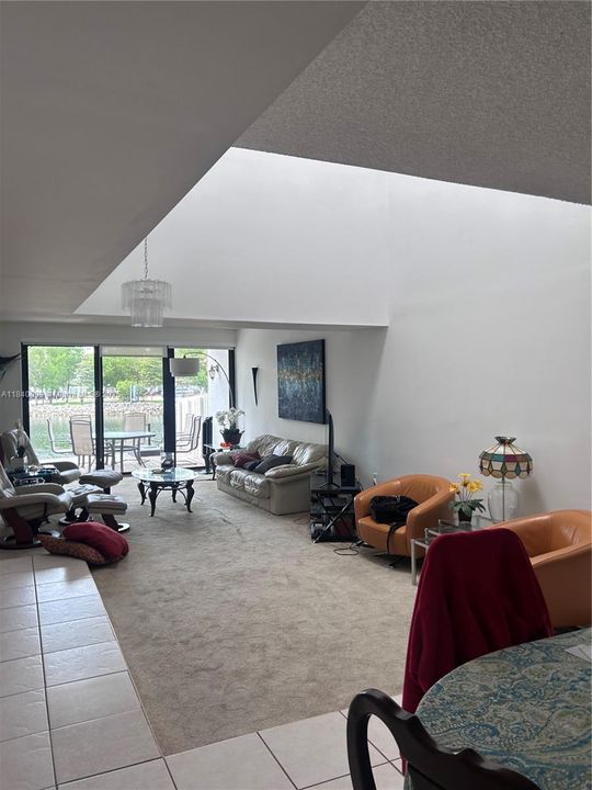 For Sale: $950,000 (3 beds, 2 baths, 2265 Square Feet)