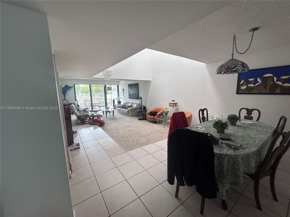 For Sale: $950,000 (3 beds, 2 baths, 2265 Square Feet)