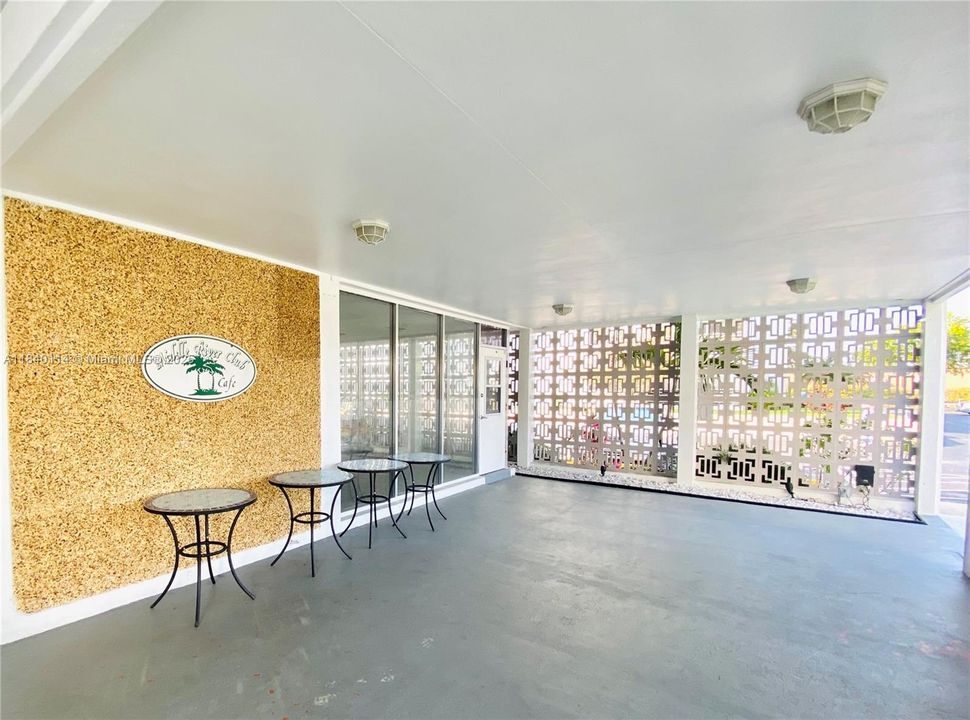 En Venta: $255,000 (2 camas, 2 baños, 850 Pies cuadrados)