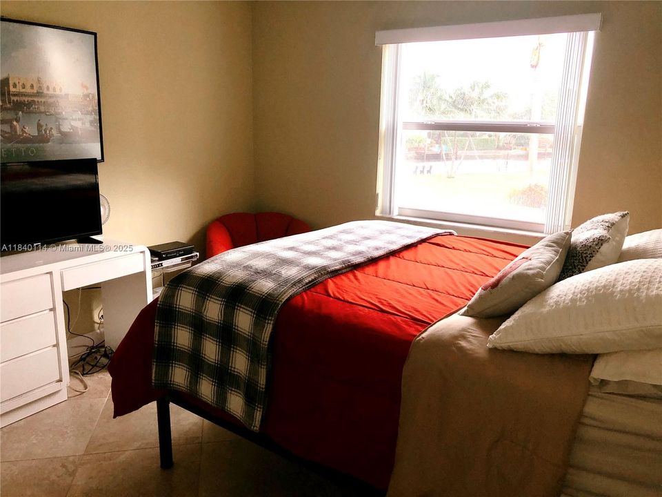 Master Bedroom  has also a terrific view!