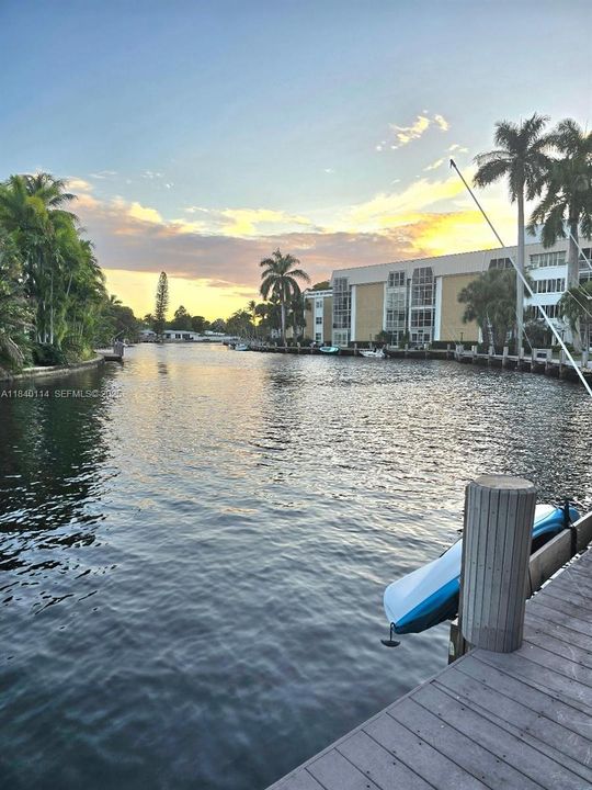 待售: $255,000 (2 贝兹, 2 浴室, 850 平方英尺)