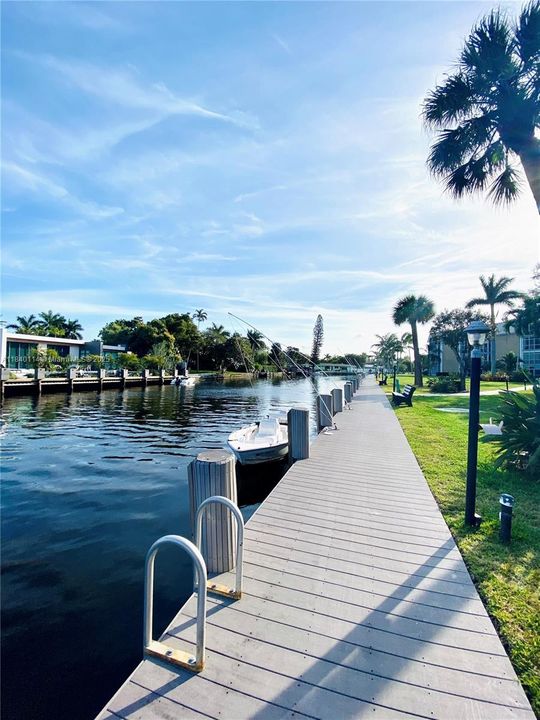 En Venta: $255,000 (2 camas, 2 baños, 850 Pies cuadrados)