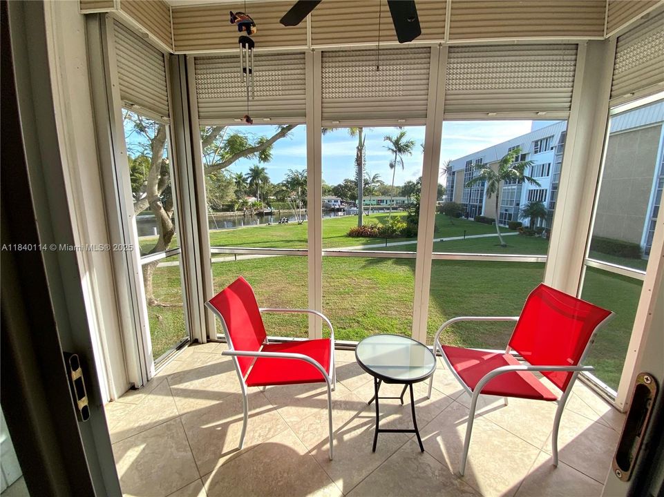 En Venta: $255,000 (2 camas, 2 baños, 850 Pies cuadrados)