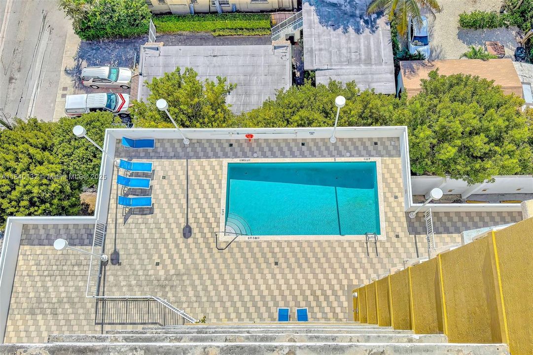 Недавно продано: $349,000 (1 спален, 1 ванн, 710 Квадратных фут)