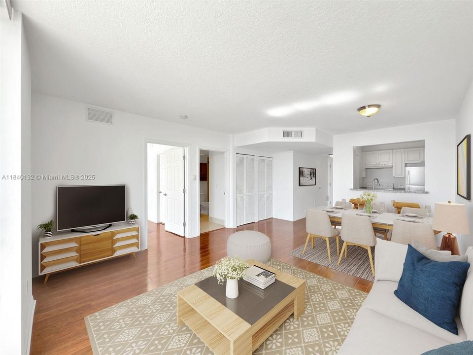 Недавно продано: $349,000 (1 спален, 1 ванн, 710 Квадратных фут)