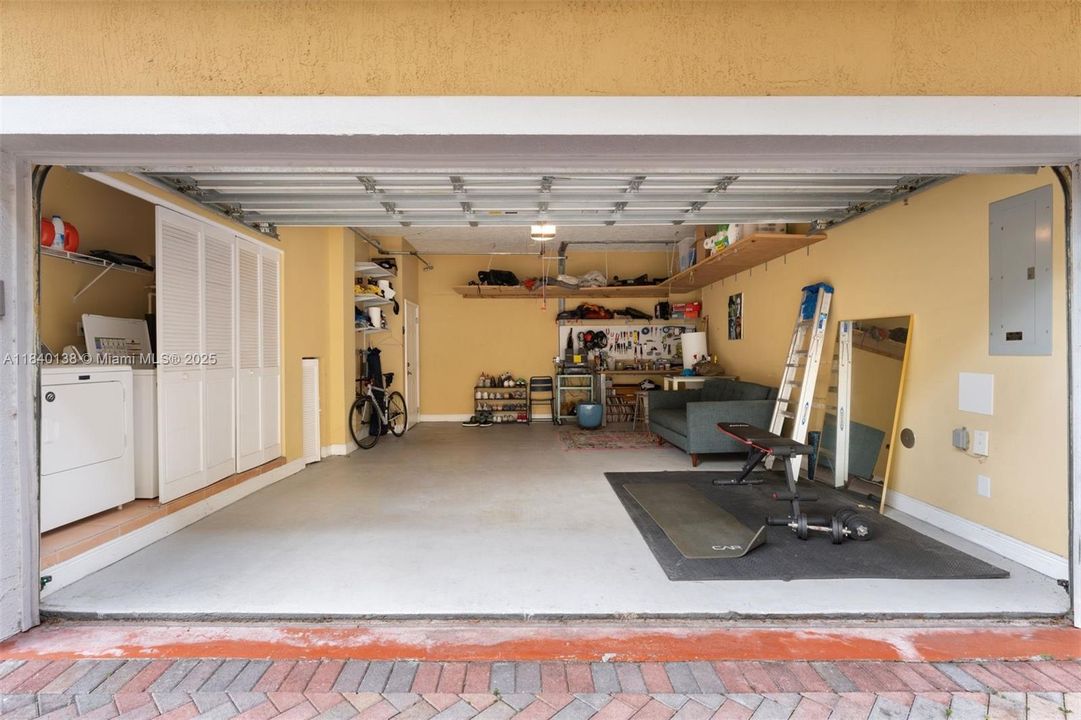 На продажу: $899,000 (2 спален, 2 ванн, 1050 Квадратных фут)