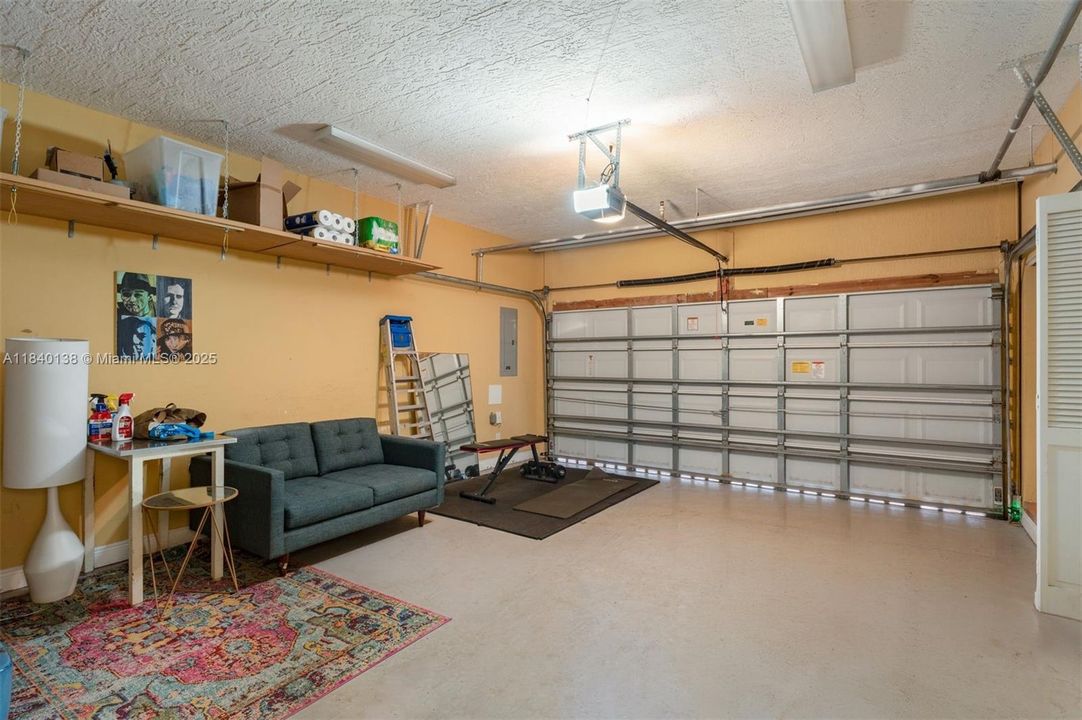 На продажу: $899,000 (2 спален, 2 ванн, 1050 Квадратных фут)