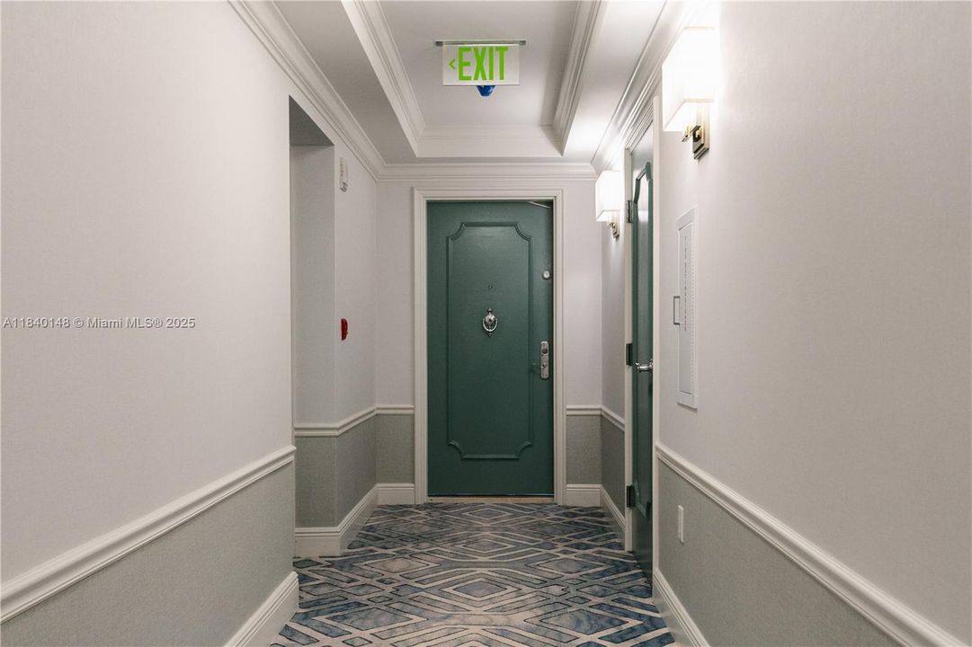 Active With Contract: $20,000 (3 beds, 3 baths, 2607 Square Feet)