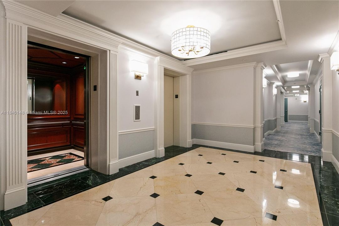 Active With Contract: $20,000 (3 beds, 3 baths, 2607 Square Feet)