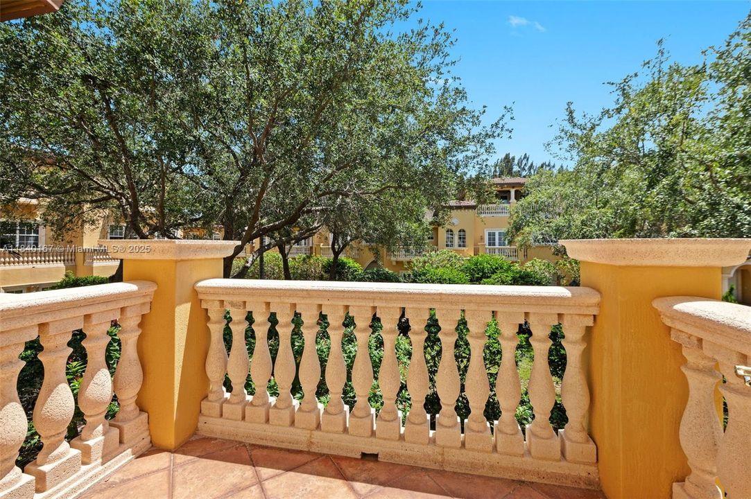 En Venta: $748,000 (3 camas, 2 baños, 3255 Pies cuadrados)