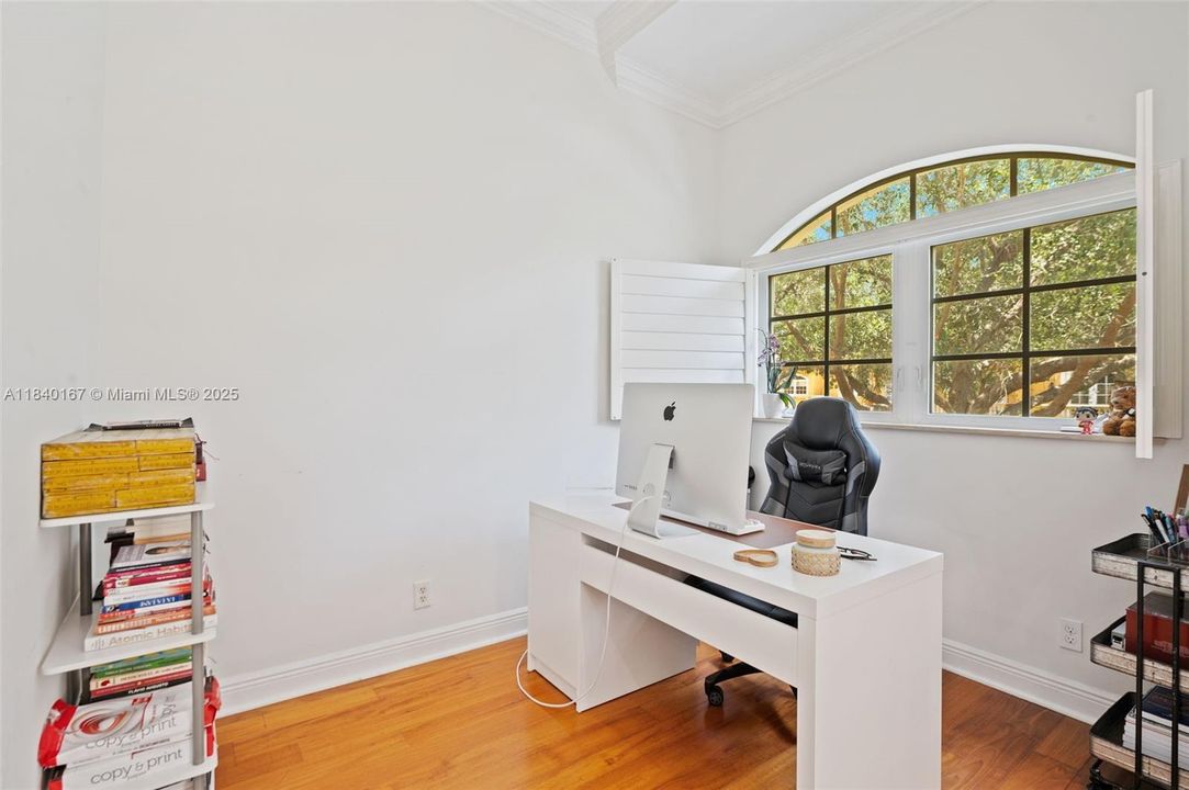 En Venta: $748,000 (3 camas, 2 baños, 3255 Pies cuadrados)