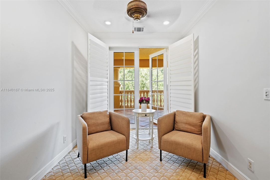 En Venta: $748,000 (3 camas, 2 baños, 3255 Pies cuadrados)