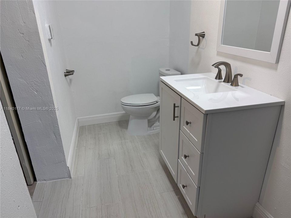 Под контрактом: $1,300 (1 спален, 1 ванн, 500 Квадратных фут)