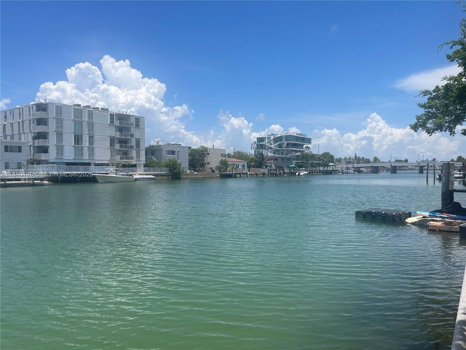 最近售出: $260,000 (1 贝兹, 1 浴室, 624 平方英尺)