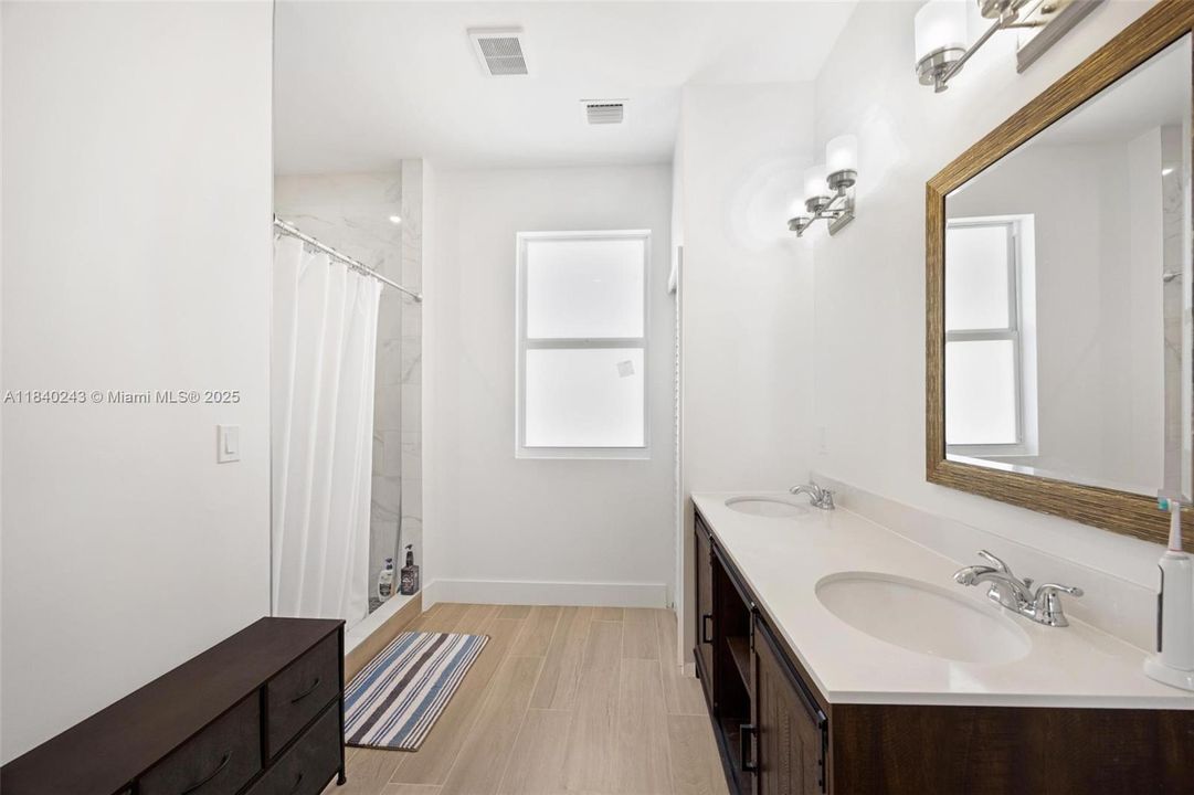 Active With Contract: $1,490,000 (4 beds, 3 baths, 2136 Square Feet)