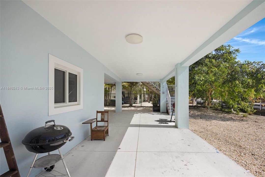 Active With Contract: $1,490,000 (4 beds, 3 baths, 2136 Square Feet)