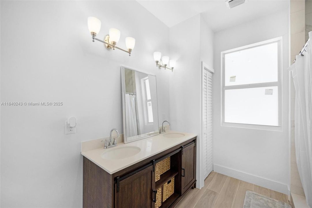 Active With Contract: $1,490,000 (4 beds, 3 baths, 2136 Square Feet)