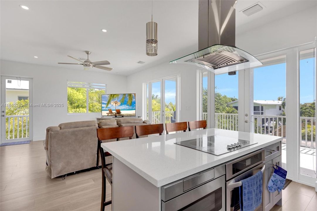 Active With Contract: $1,490,000 (4 beds, 3 baths, 2136 Square Feet)