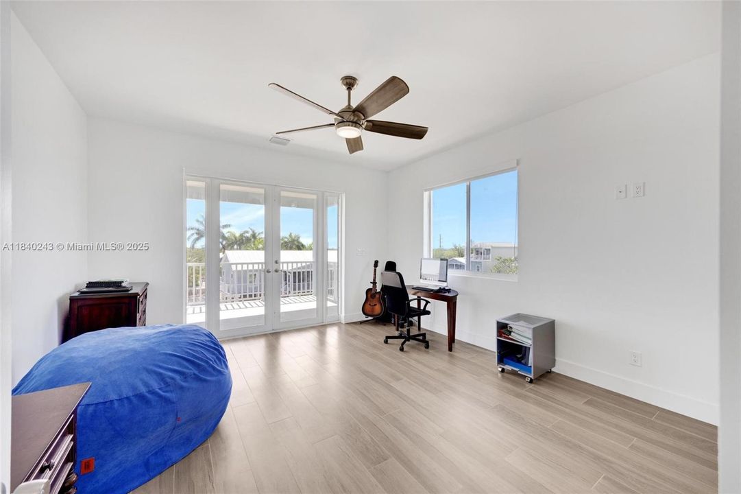 Active With Contract: $1,490,000 (4 beds, 3 baths, 2136 Square Feet)