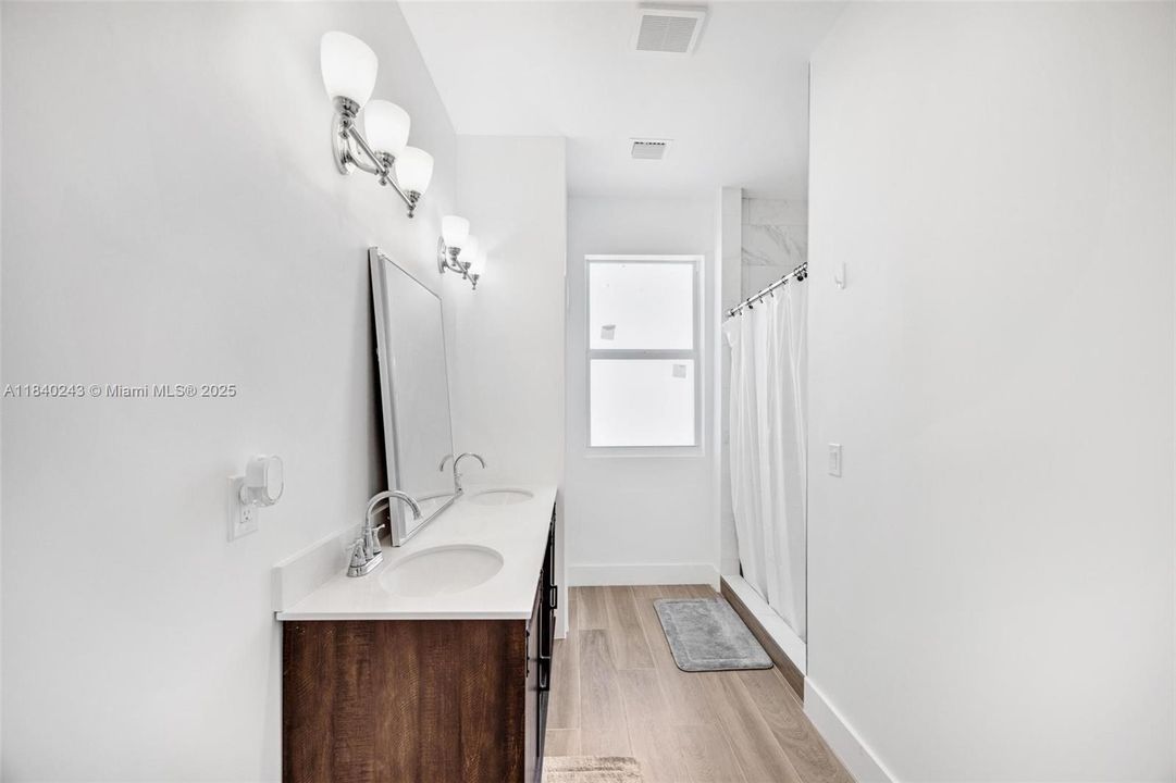 Active With Contract: $1,490,000 (4 beds, 3 baths, 2136 Square Feet)