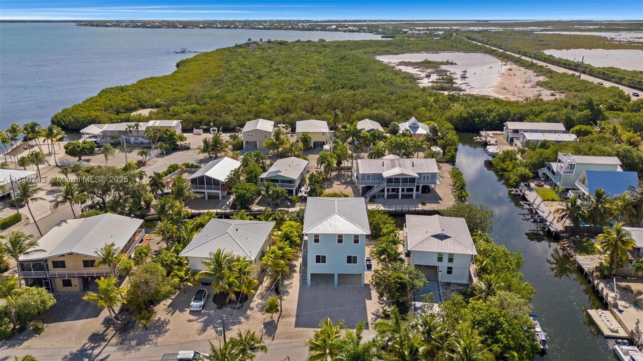 Active With Contract: $1,490,000 (4 beds, 3 baths, 2136 Square Feet)